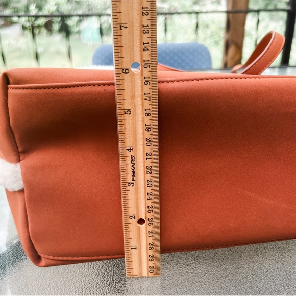 Universal Thread Target XL Brown Sherpa Tote Huge! - Picture 5 of 12